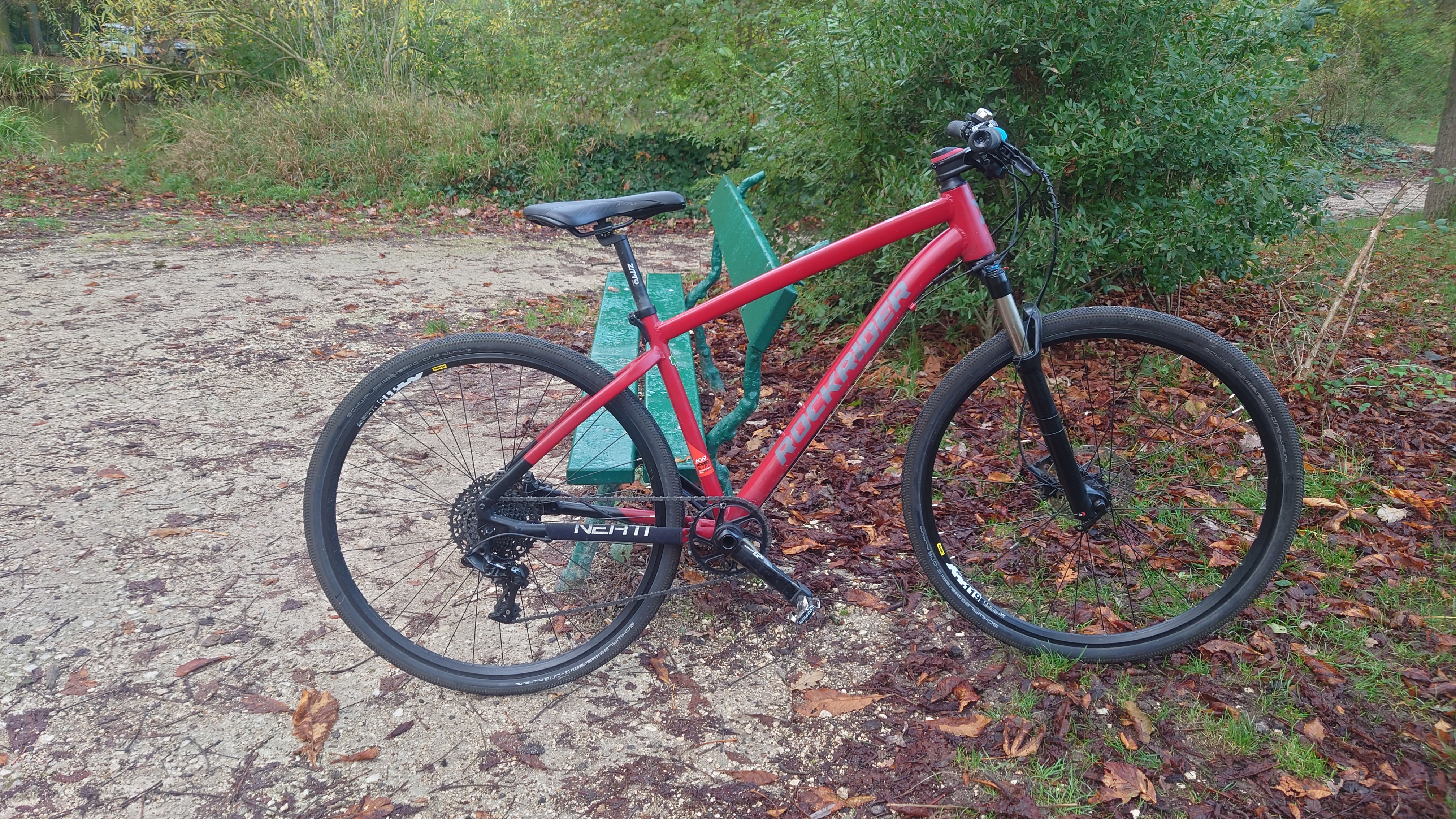 Le Rockrider ST560 Milano "gravelisé" avec une fourche à suspension